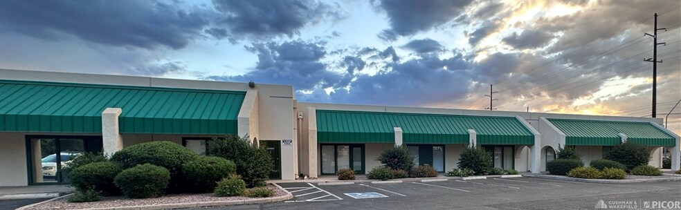 1955 W Grant Rd, Tucson, AZ à louer - Photo intérieure – Image 2 sur 4
