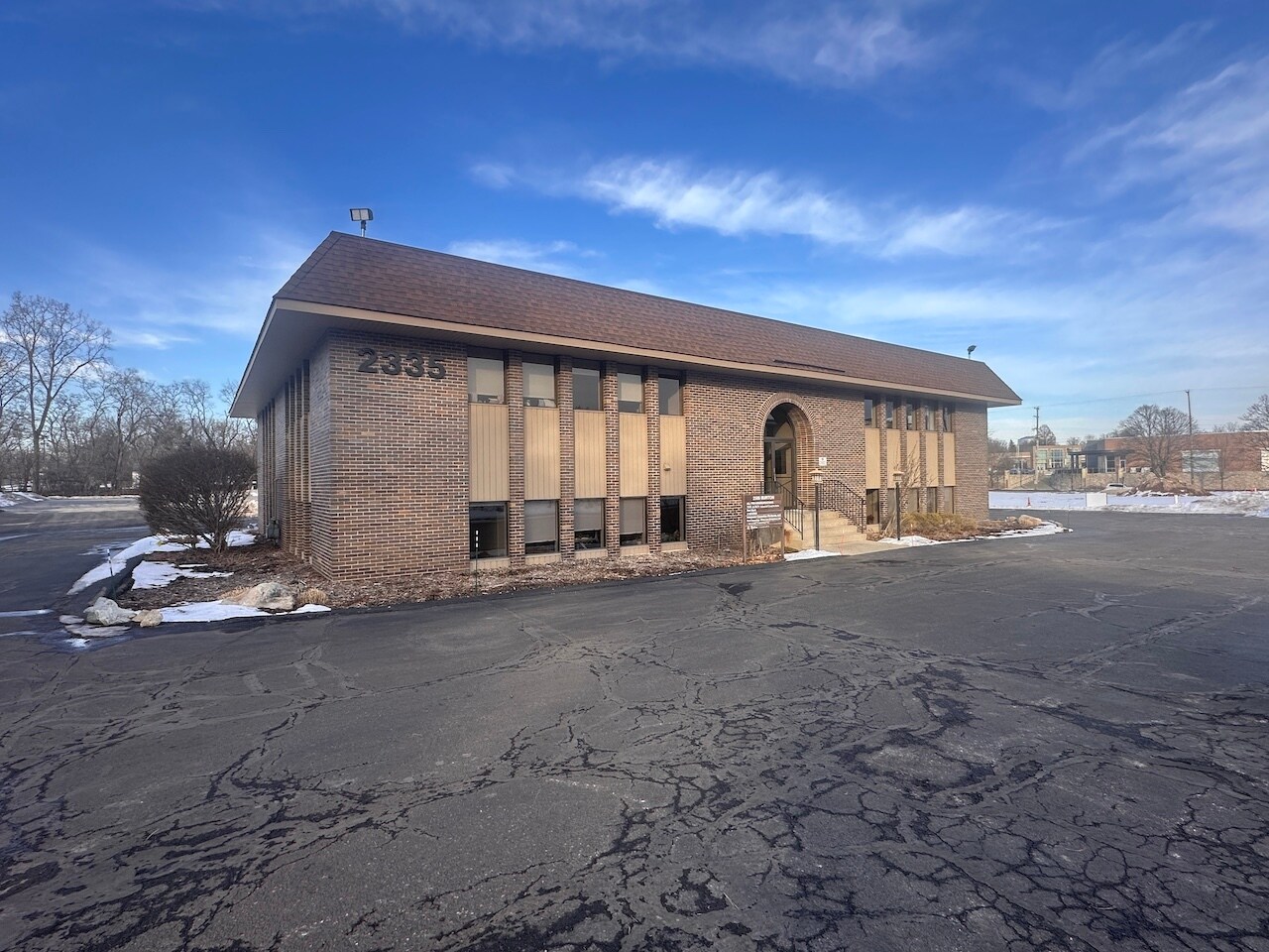 2335 Burton St Se, Grand Rapids, MI à louer Photo de l’immeuble– Image 1 sur 12