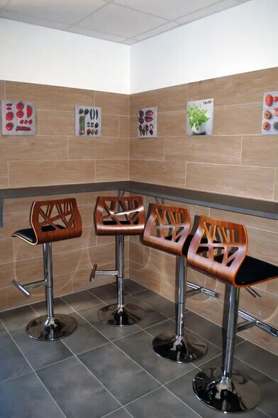 Bureau dans Montpellier à louer - Photo de l’immeuble – Image 3 sur 5