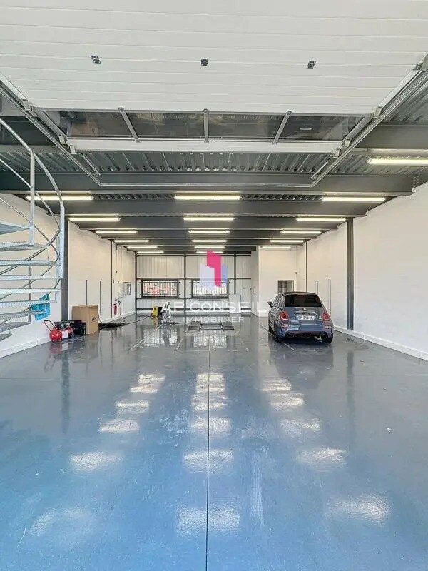 Local d’activités dans BOIS-D'ARCY à louer Photo de l’immeuble– Image 1 sur 6