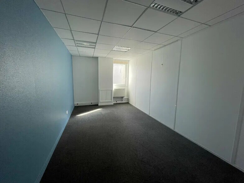 Bureau dans Lyon à louer - Photo de l’immeuble – Image 2 sur 6