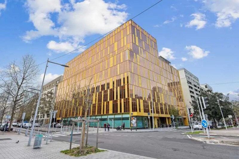 Bureau dans Boulogne-Billancourt à louer - Photo de l’immeuble – Image 1 sur 6