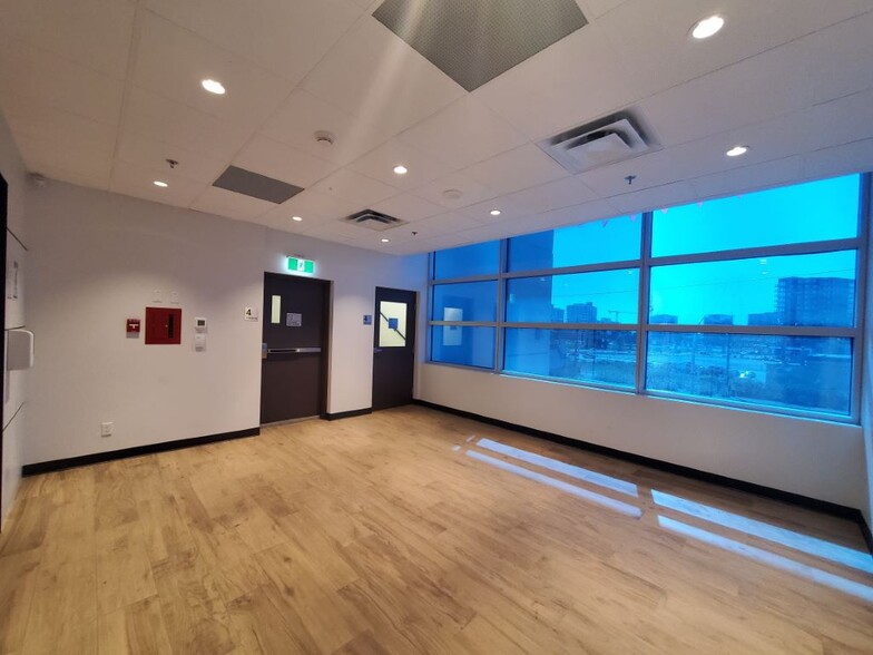 8477 Bridgeport Rd, Richmond, BC à louer - Photo intérieure – Image 3 sur 9