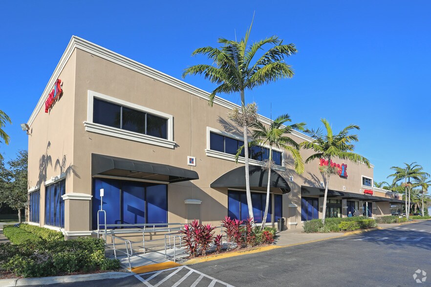6169-6185 Jog Rd, Lake Worth, FL à louer - Photo de l’immeuble – Image 3 sur 16