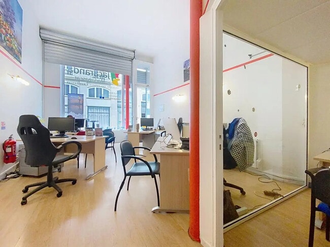 Plus de détails pour Local commercial à vendre