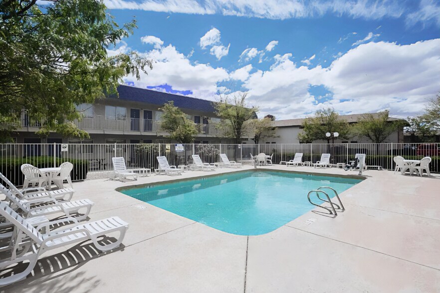 2514 Navajo Blvd, Holbrook, AZ à vendre - Photo de l’immeuble – Image 2 sur 6