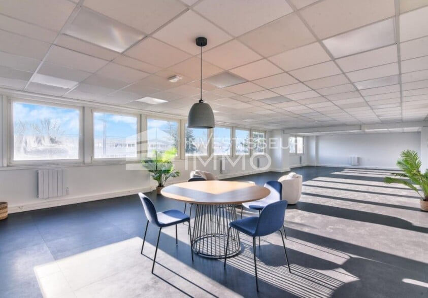 Bureau dans Aulnay Sous Bois à louer - Photo intérieure – Image 1 sur 6