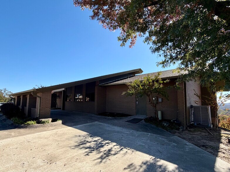 617 Fayetteville Rd, Van Buren, AR à louer - Photo de l’immeuble – Image 3 sur 12