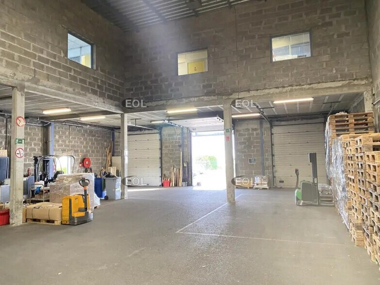 Industriel/Logistique dans Genas à louer - Photo intérieure – Image 3 sur 25