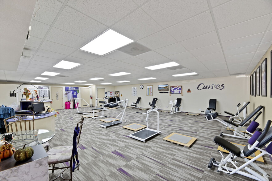 428-450 N Moorpark Rd, Thousand Oaks, CA à louer - Photo intérieure – Image 3 sur 9