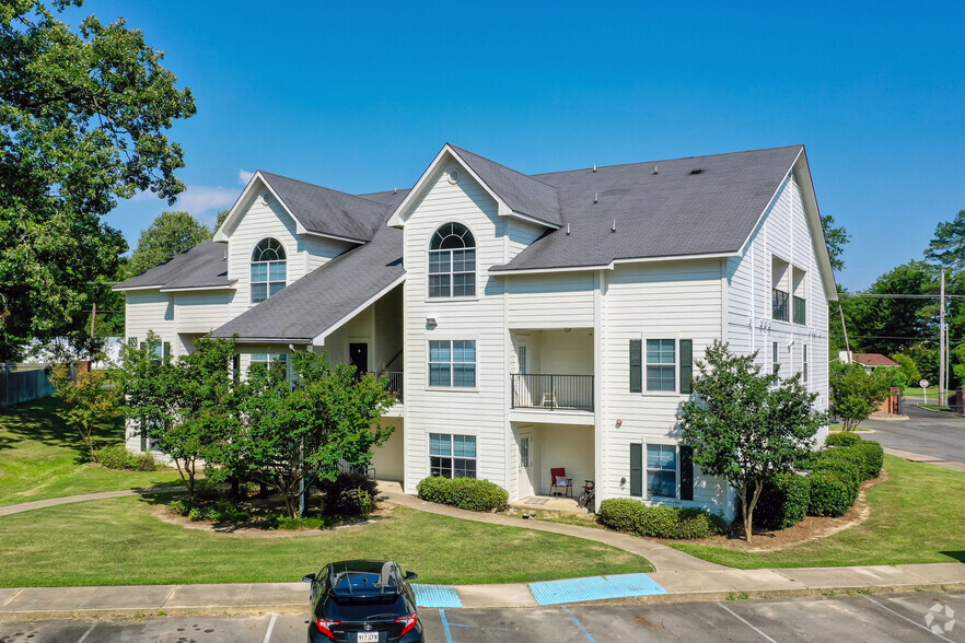 107 Ashford Dr, West Monroe, LA à vendre - Photo principale – Image 1 sur 48