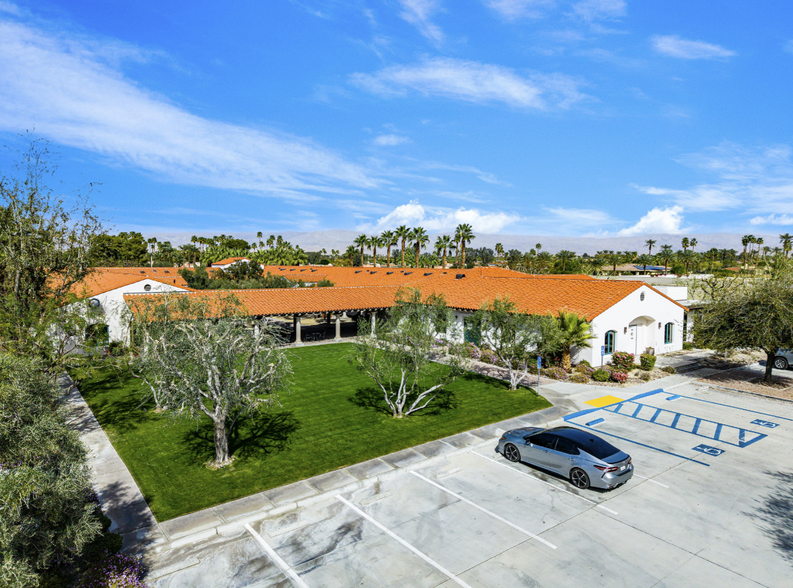 72301 Country Club Dr, Rancho Mirage, CA à louer - Photo de l’immeuble – Image 2 sur 20