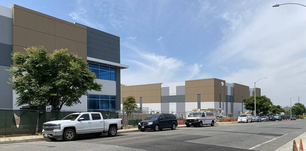 980 Marlborough ave, Riverside, CA à louer - Photo de l’immeuble – Image 3 sur 16