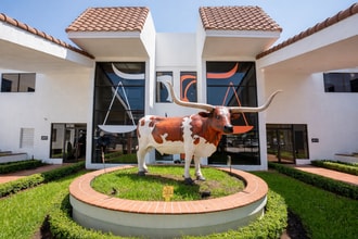 5979 NW 151st St, Miami Lakes, FL à louer Photo intérieure– Image 1 sur 16