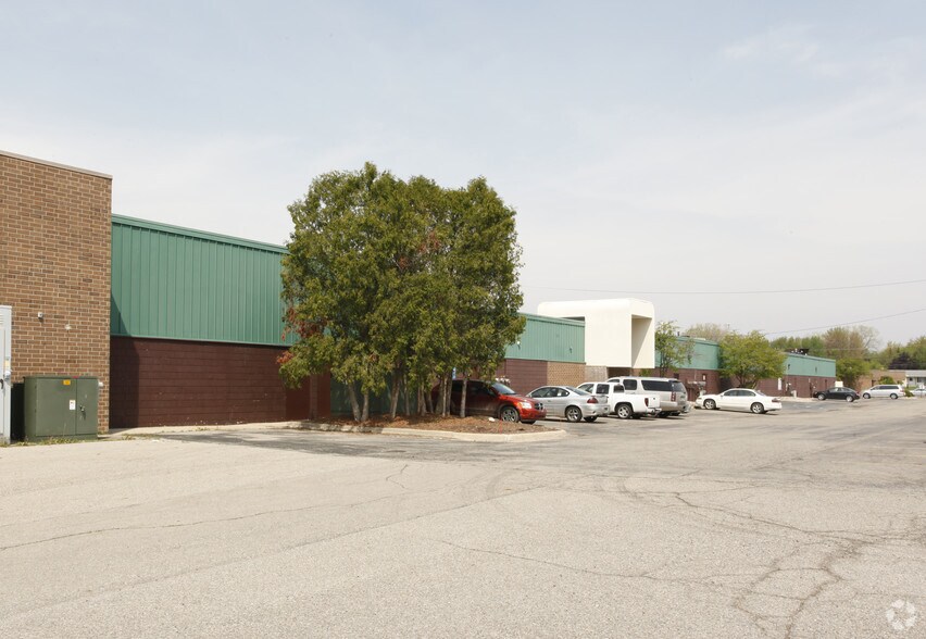 1005-1103 S Old Us-27, Saint Johns, MI à louer - Photo de l’immeuble – Image 3 sur 13