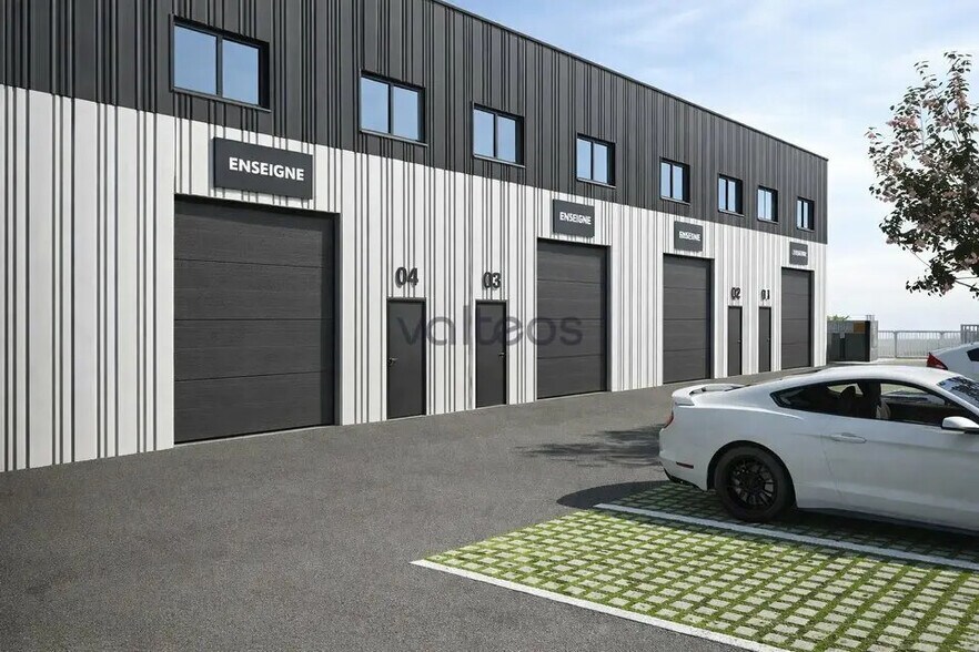 Local d'activités dans Drémil-Lafage à vendre - Photo de l’immeuble – Image 3 sur 5