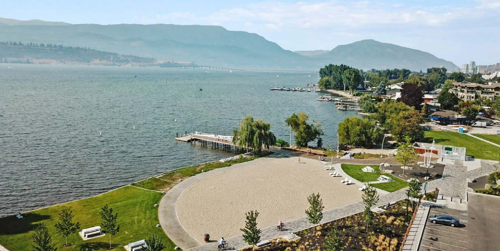 3145 Walnut St, Kelowna, BC à vendre - Photo de l’immeuble – Image 2 sur 2