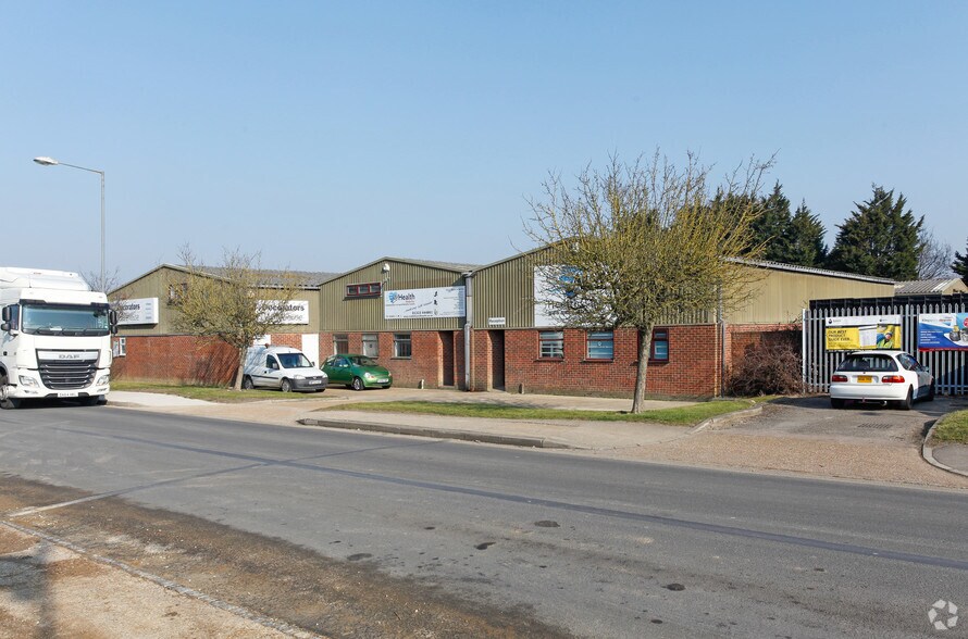 Diplocks Way, Hailsham à louer - Photo de l’immeuble – Image 2 sur 4