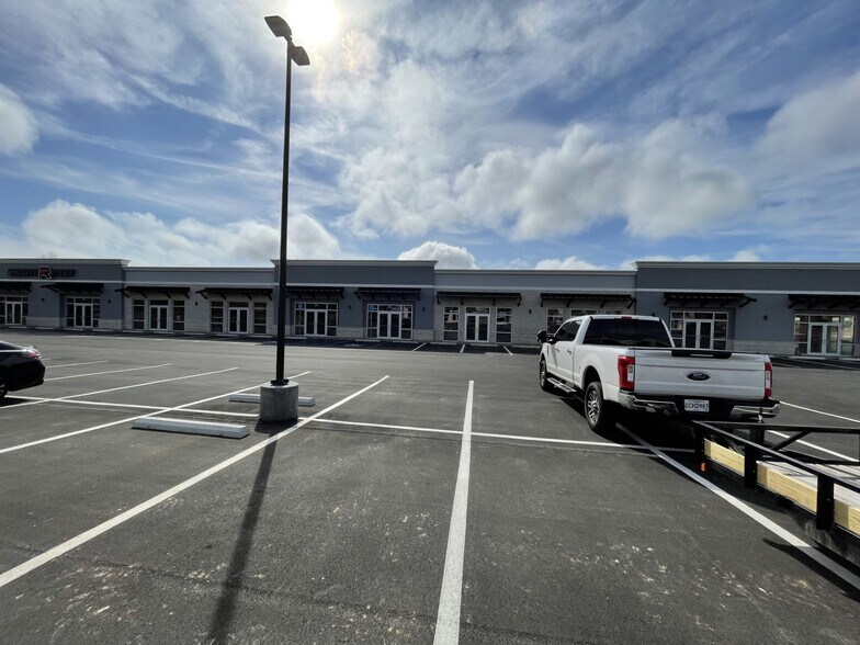 8286 Firetower Rd, Pass Christian, MS à louer - Photo de l’immeuble – Image 2 sur 5