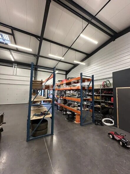Bureau dans Moidieu-Détourbe à louer - Photo de l’immeuble – Image 1 sur 6