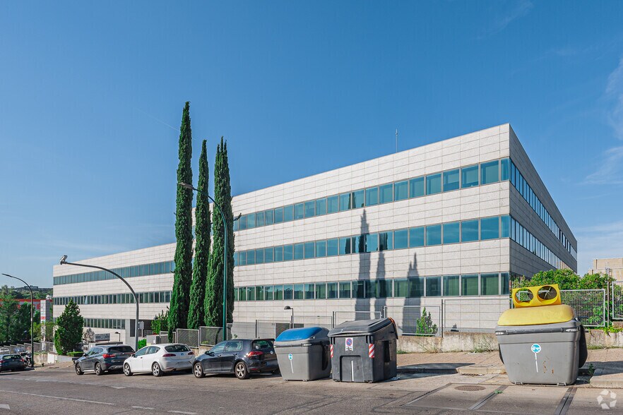 Calle San Rafael, 1, Alcobendas, Madrid à louer - Photo de l’immeuble – Image 3 sur 5