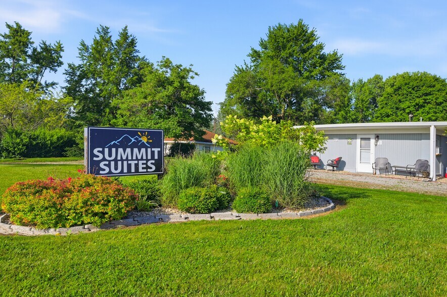 601 S Walnut St, New Castle, IN à vendre - Photo de l’immeuble – Image 2 sur 32