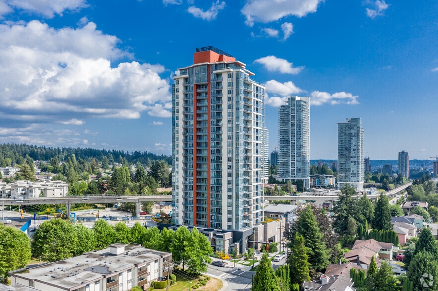 509 Clarke Rd, Coquitlam, BC à vendre - Photo de l’immeuble – Image 2 sur 2