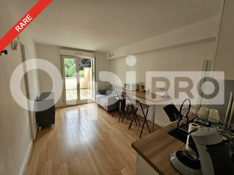 Bureau dans Melun à vendre - Photo de l’immeuble – Image 3 sur 8