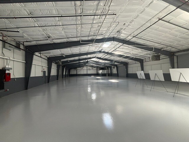 120 Aldene Rd, Roselle, NJ à louer - Photo intérieure – Image 2 sur 9