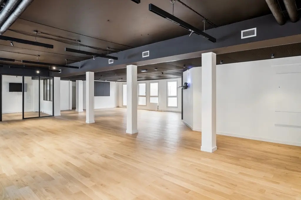 20-22 Rue Des Petits Hôtels, Paris à louer Photo de l’immeuble– Image 1 sur 10