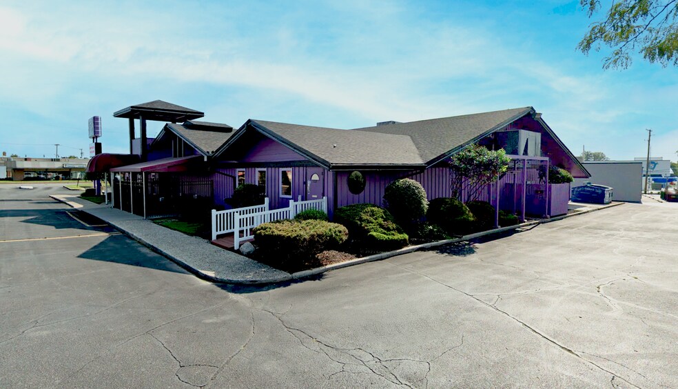 930 E Coliseum Blvd, Fort Wayne, IN à vendre - Photo de l’immeuble – Image 2 sur 3