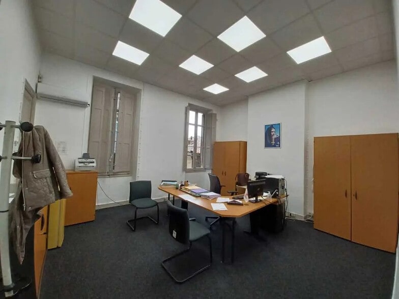 29 Boulevard D'Athenes, Marseille à louer - Photo de l’immeuble – Image 2 sur 8
