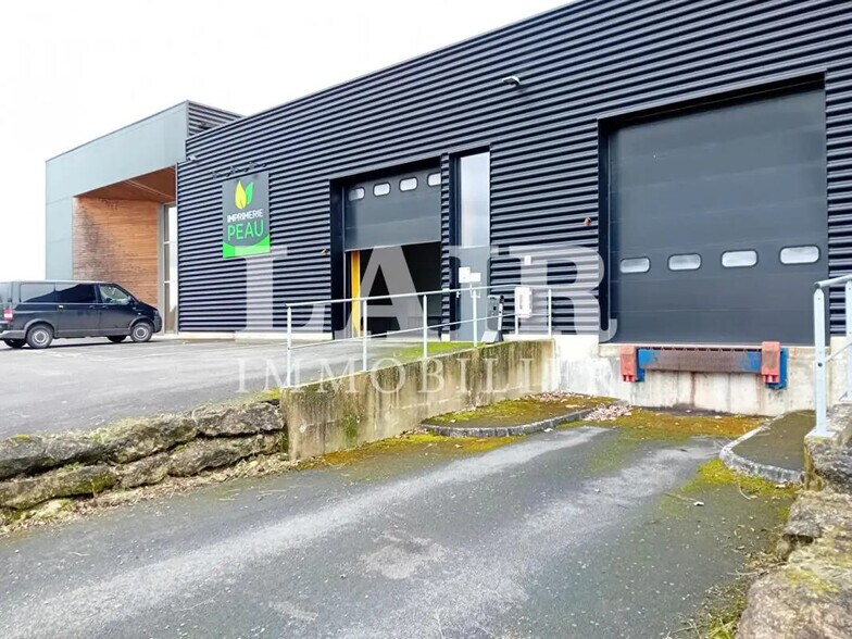 Industriel/Logistique dans BERD'HUIS à vendre - Photo de l’immeuble – Image 1 sur 12
