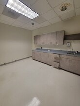 877 111th Ave N, Naples, FL à louer Photo intérieure– Image 2 sur 8