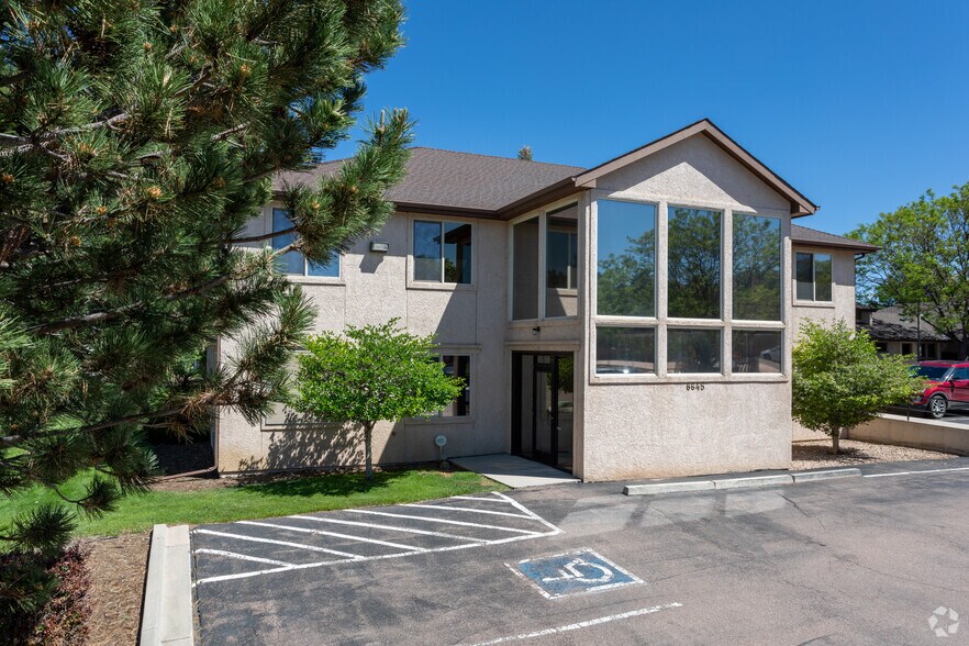 6645 Delmonico Dr, Colorado Springs, CO à vendre - Photo principale – Image 1 sur 15