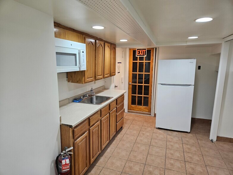 4605 30th Ave, Astoria, NY à louer - Photo intérieure – Image 3 sur 26