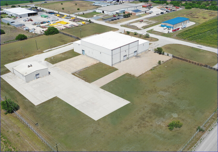 1309 Industrial Way, Harlingen, TX à louer - Photo de l’immeuble – Image 3 sur 18