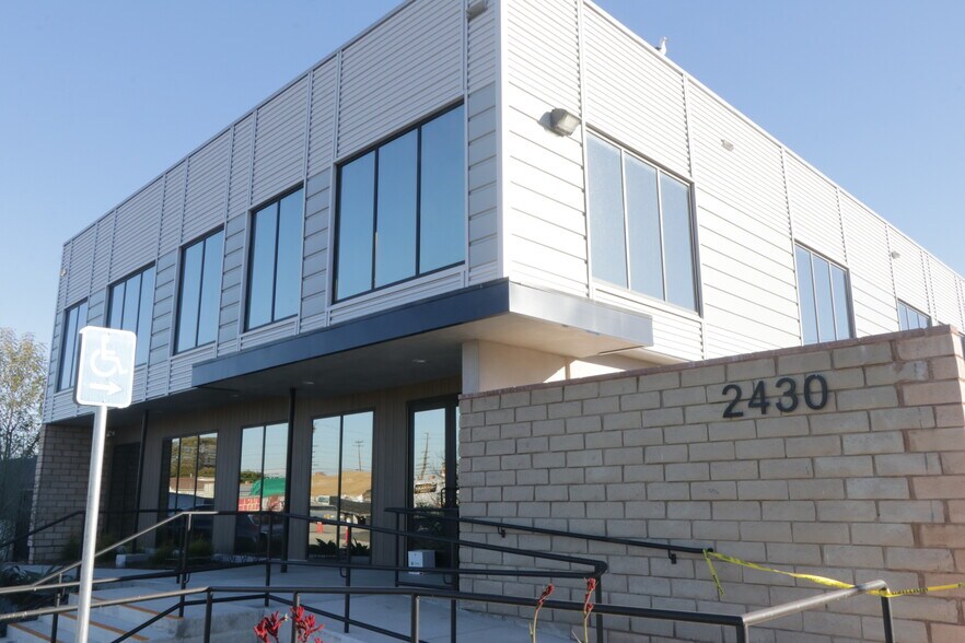 2430 Amsler St, Torrance, CA à louer - Photo de l’immeuble – Image 2 sur 18