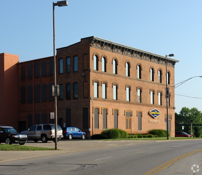 1001 Cherry St, Toledo, OH à louer - Photo de l’immeuble – Image 3 sur 4