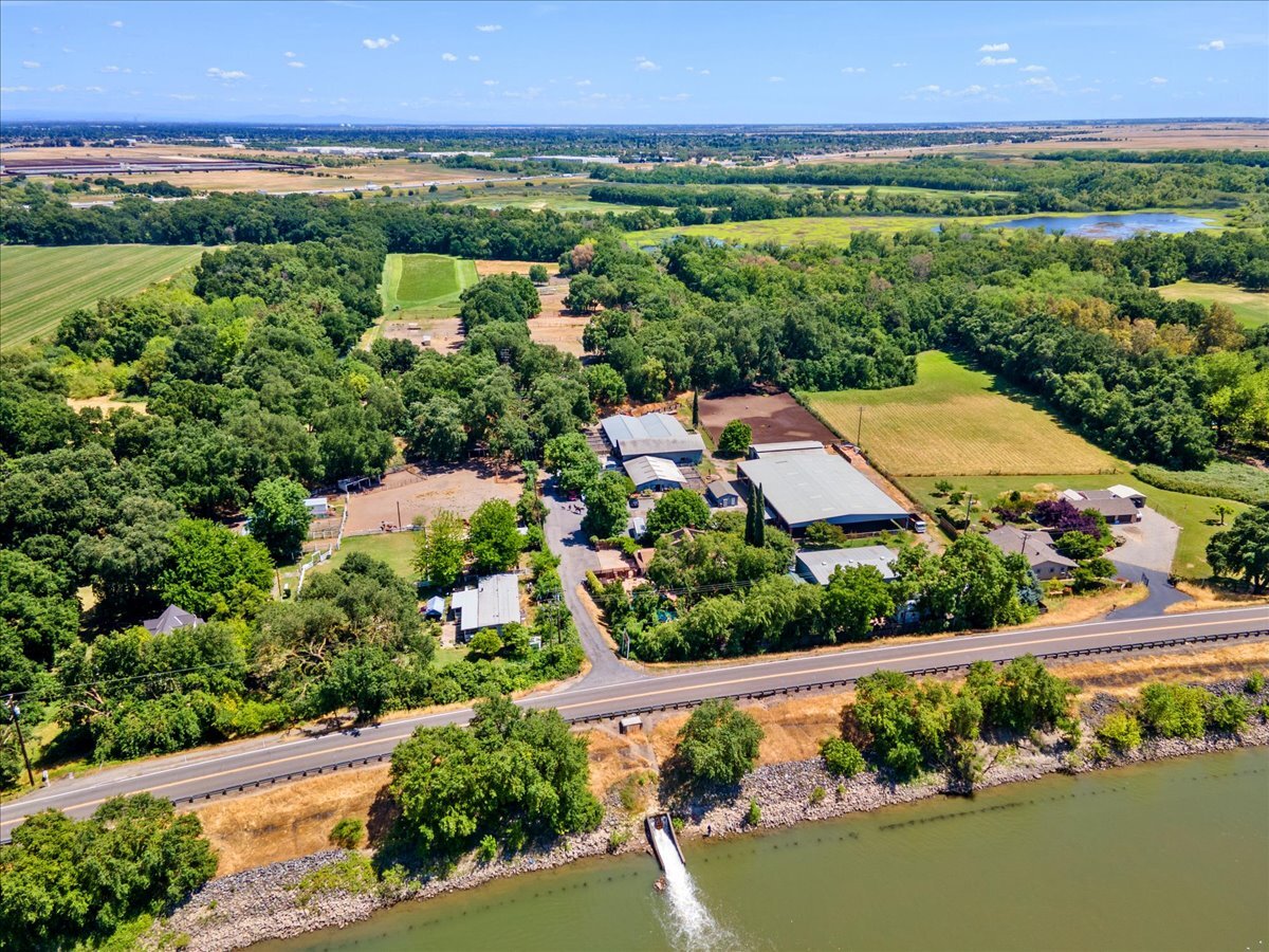 8685 River Rd, Sacramento, CA à vendre Photo principale– Image 1 sur 16
