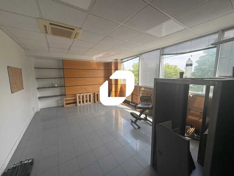 Bureau dans Chatou à louer - Photo intérieure – Image 2 sur 4