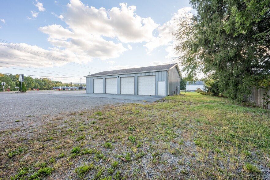 4907 State Route 982, Latrobe, PA à louer - Photo de l’immeuble – Image 2 sur 23