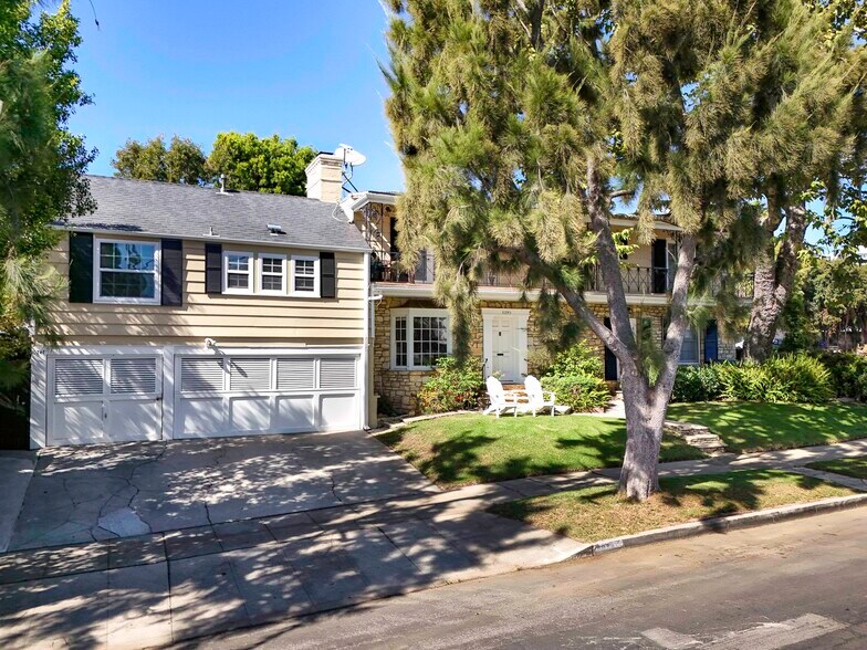 10743 Ohio Ave, Los Angeles, CA à vendre - Photo de l’immeuble – Image 2 sur 13