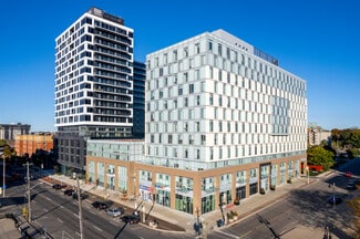 Plus de détails pour 100 Bond St E, Oshawa, ON - Local commercial à louer