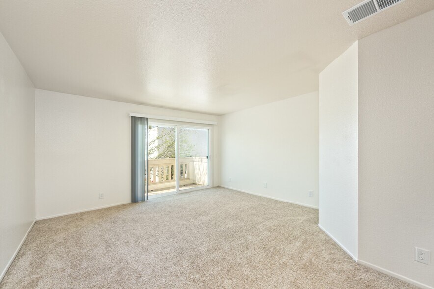 28465 Felix Valdez St, Temecula, CA à vendre - Photo de l’immeuble – Image 3 sur 13