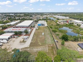 1400 L and R Industrial Blvd, Tarpon Springs, FL à louer Aérien– Image 2 sur 3