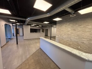 60 Shrewsbury St, Worcester, MA à louer Photo intérieure– Image 1 sur 5