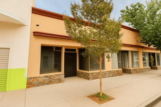 2074 Santa Fe Ave, Long Beach, CA à louer Photo intérieure– Image 1 sur 8