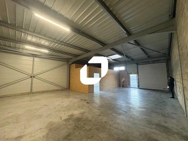 Bureau dans Carbon-Blanc à louer - Photo intérieure – Image 3 sur 6