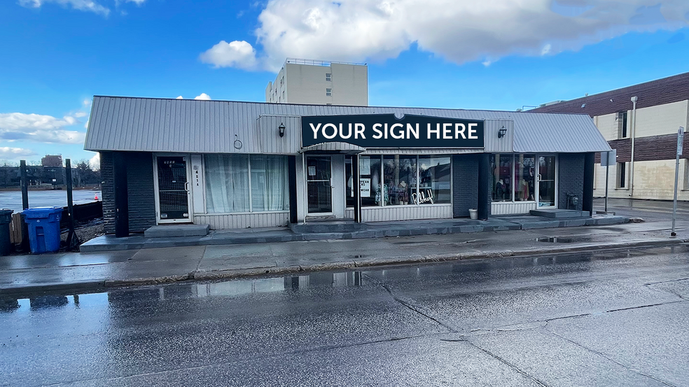 3411 Roblin Blvd, Winnipeg, MB à vendre - Photo principale – Image 1 sur 3
